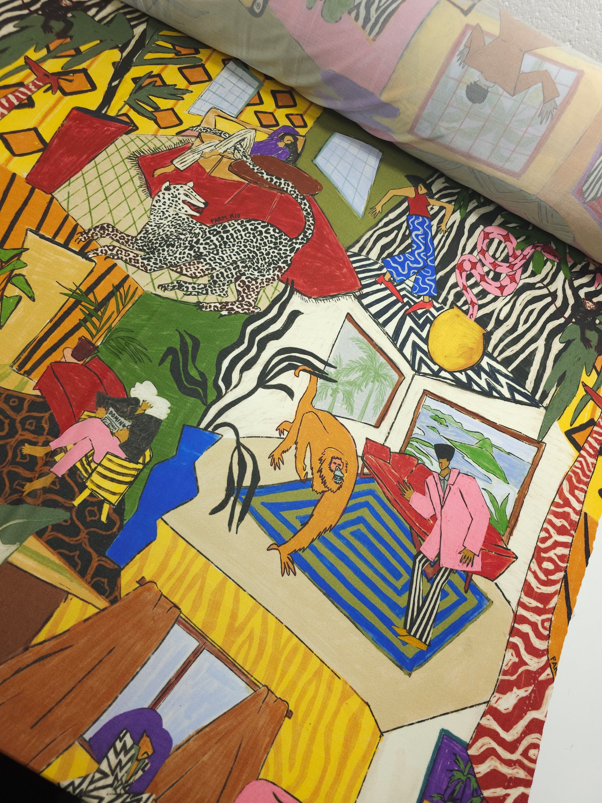 Abstract Wild House Slinky Rayon Jersey *FARM RIO*