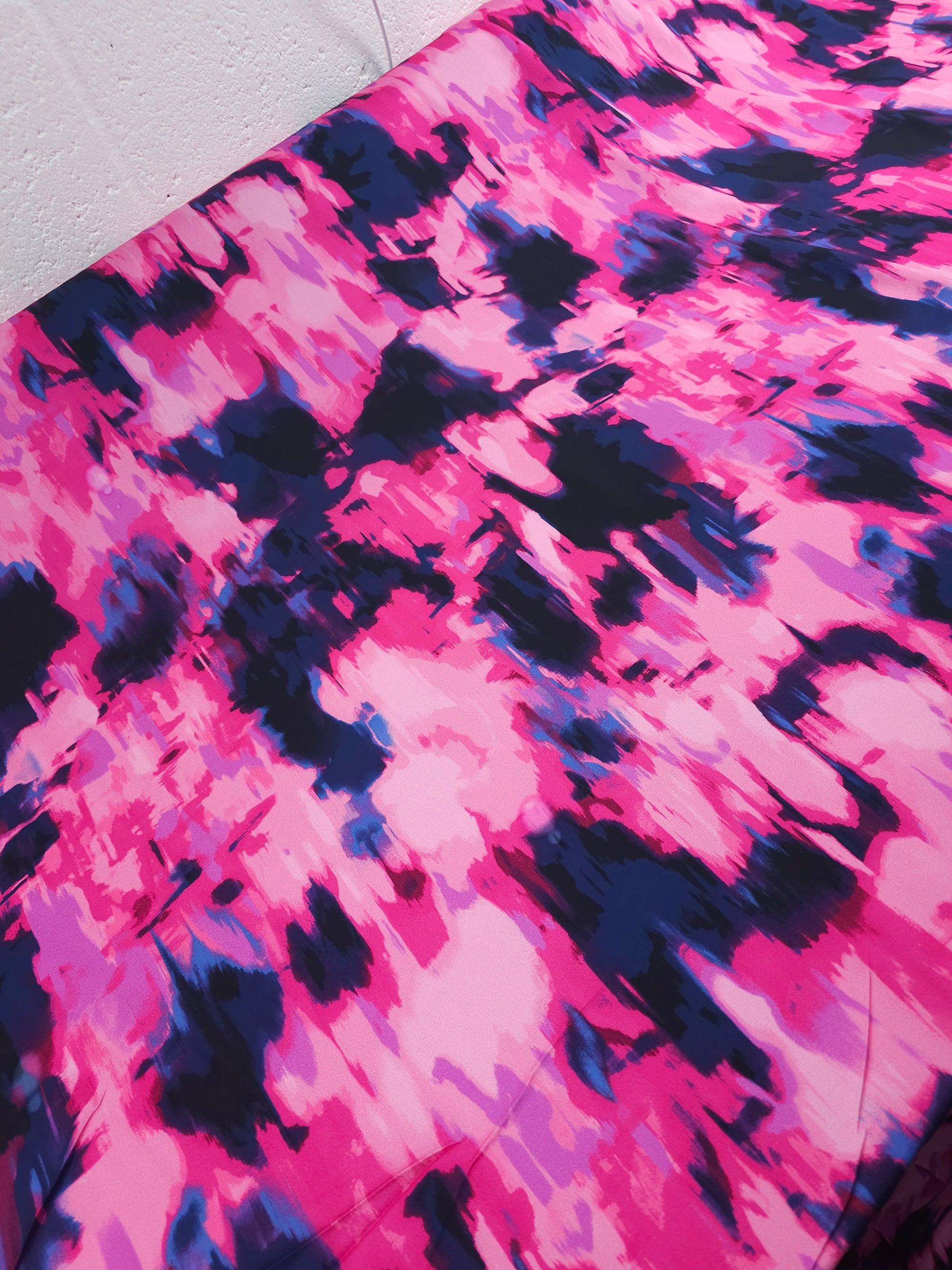 Pink/Navy Abstract Splash Viscose *DEFECT*
