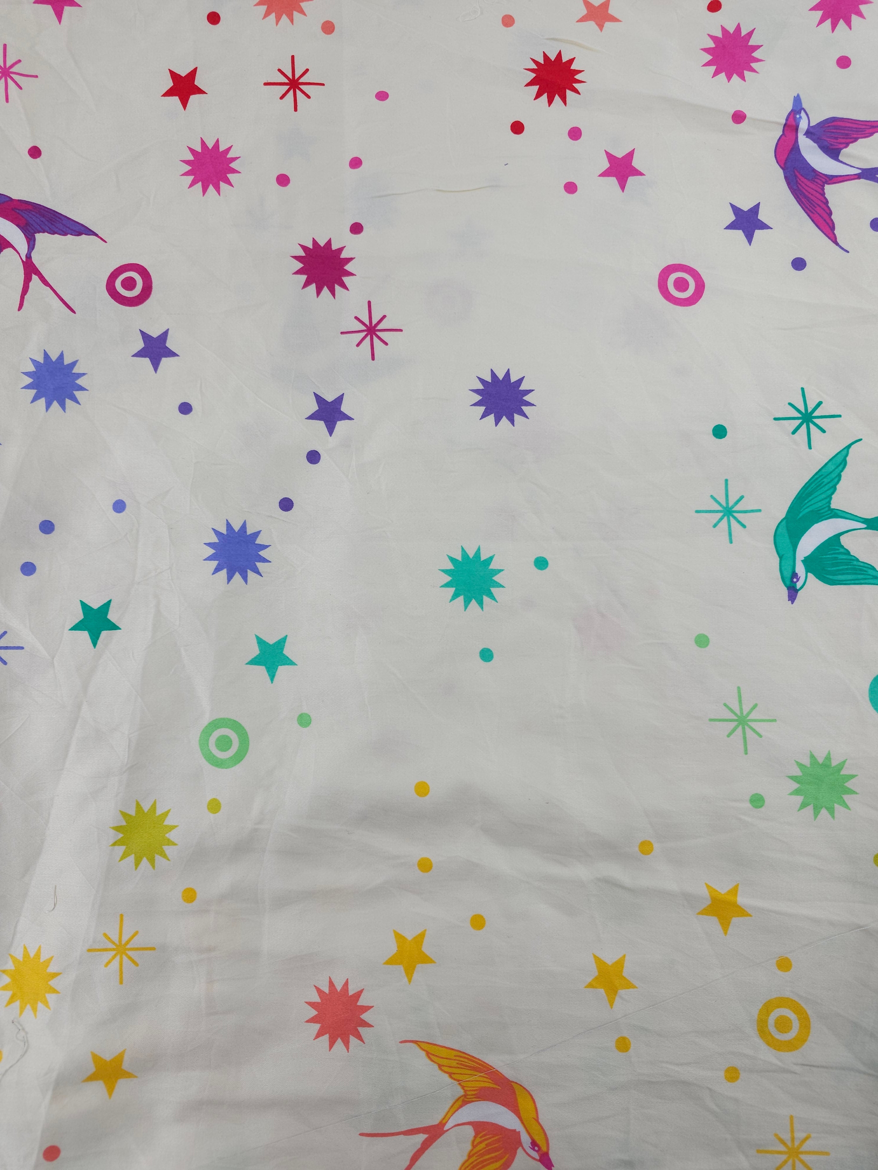 Cream rainbow bird Cotton sateen- 0.9m piece