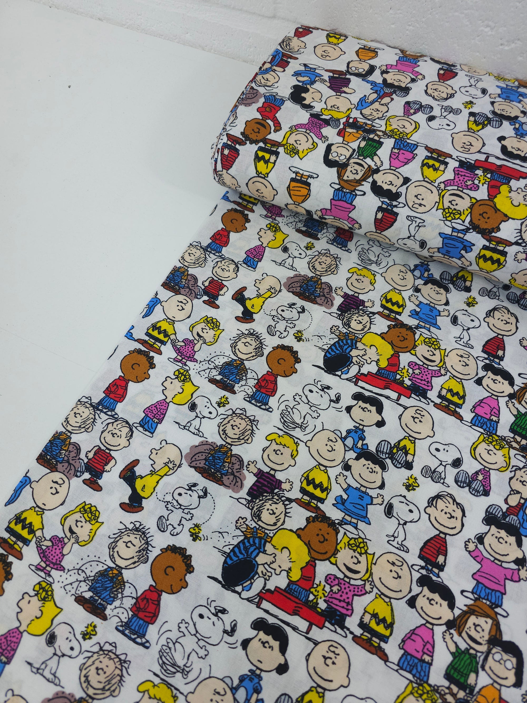 Peanuts Gang 100% Cotton