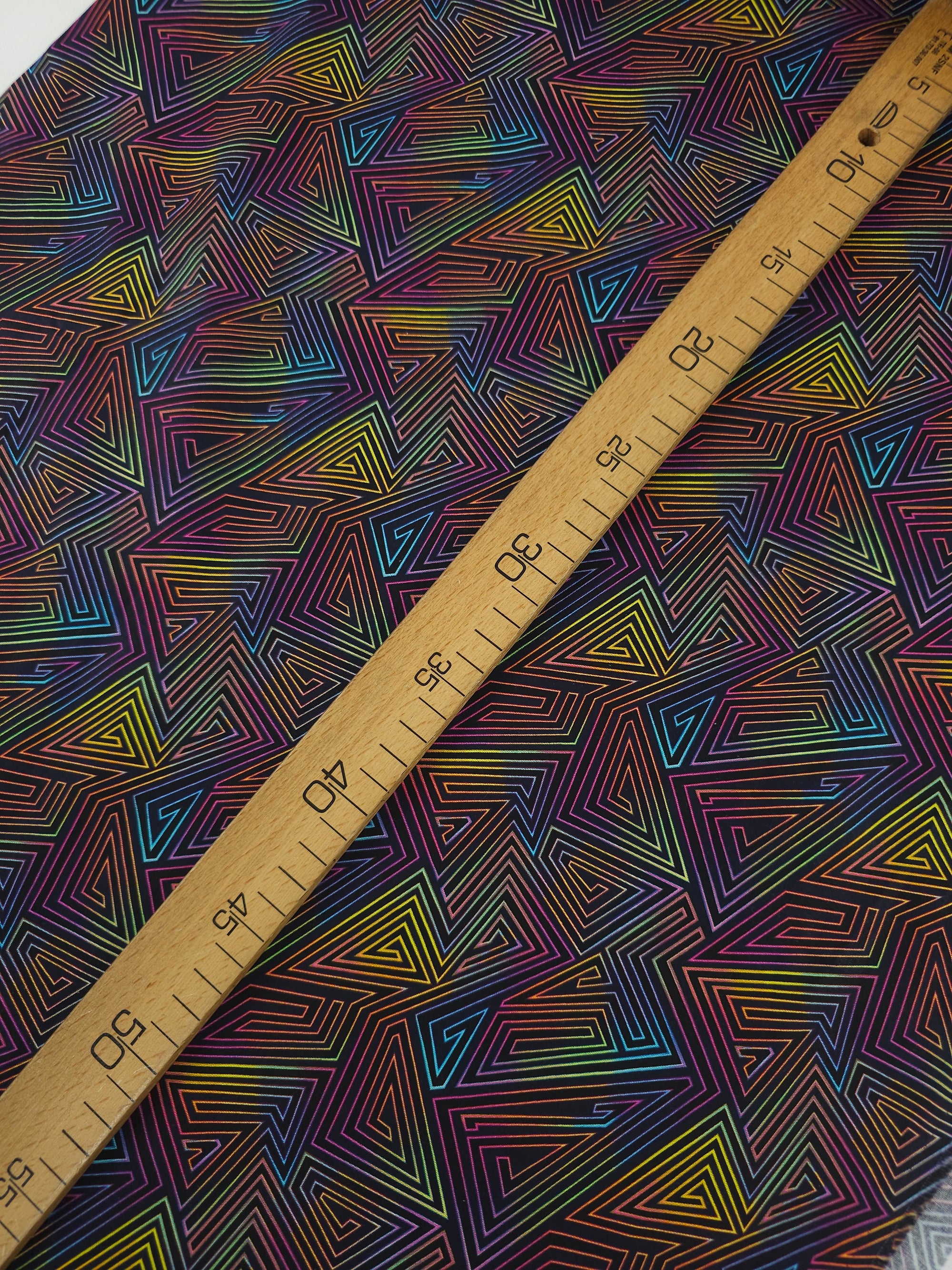 Multicolour/Black Geometric Maze 100% Cotton