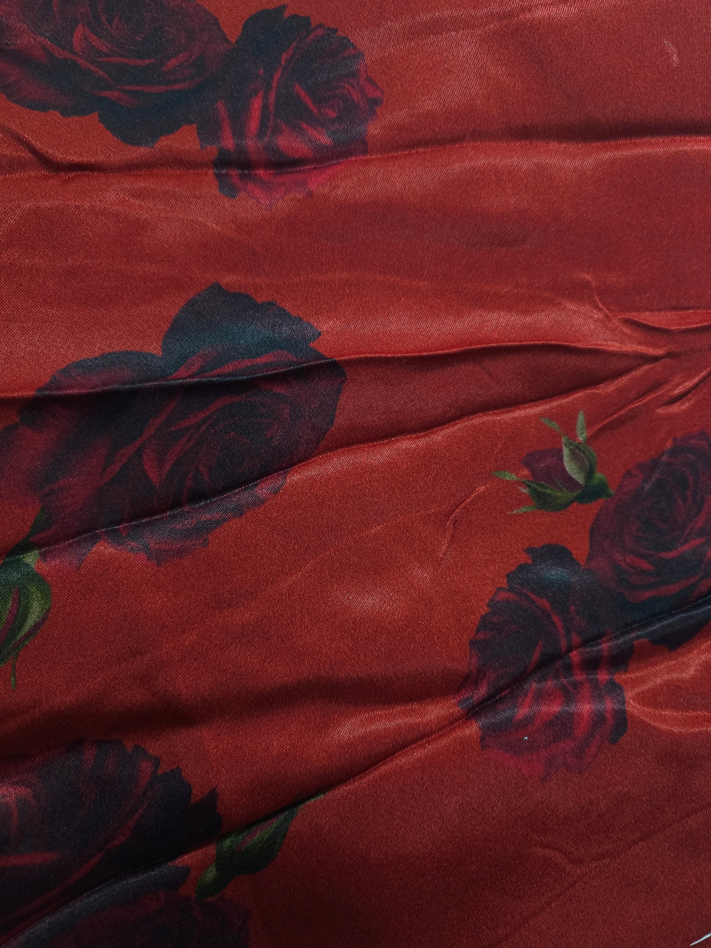 Red rose Viscose sateen- 4.5m piece