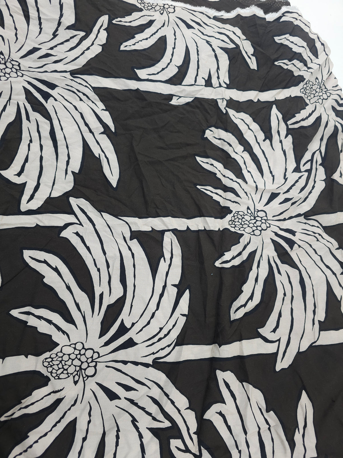 Dark cool brown palm tree Viscose- 1.3m piece