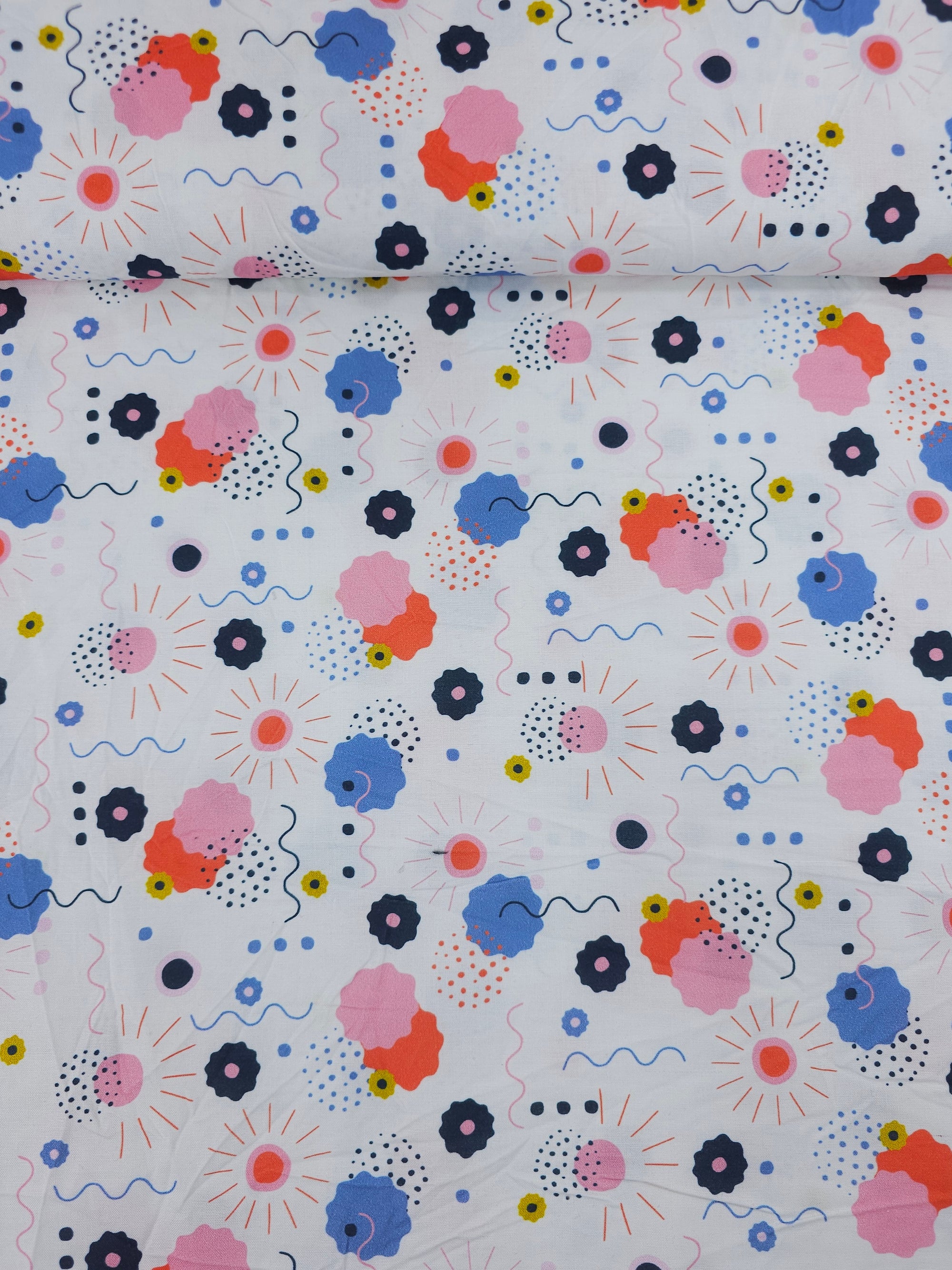 Abstract Squiggle Puff 100% Cotton