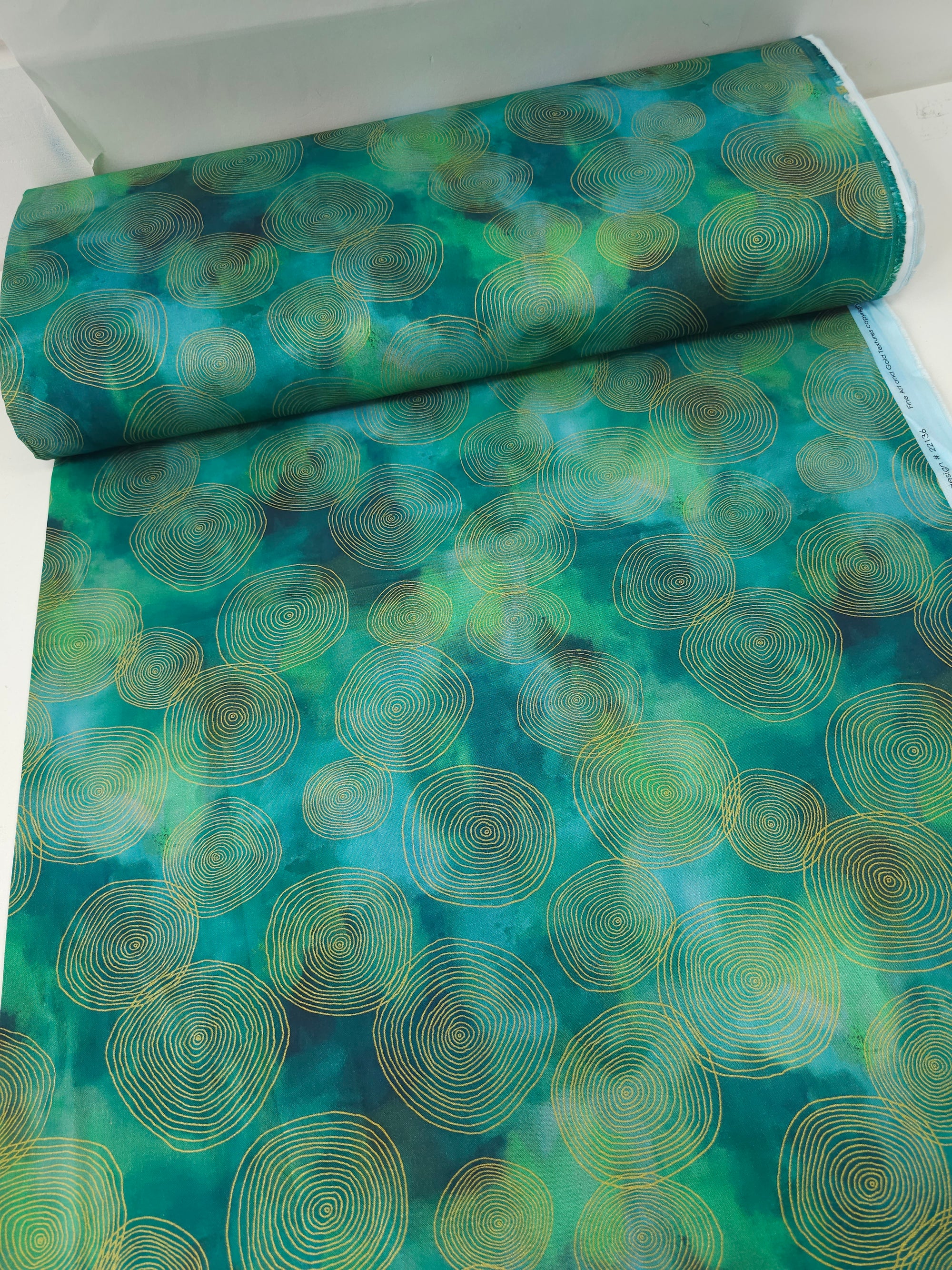Green/Teal Chromaticity Swirl Ring 100% Cotton - Robert Kaufman