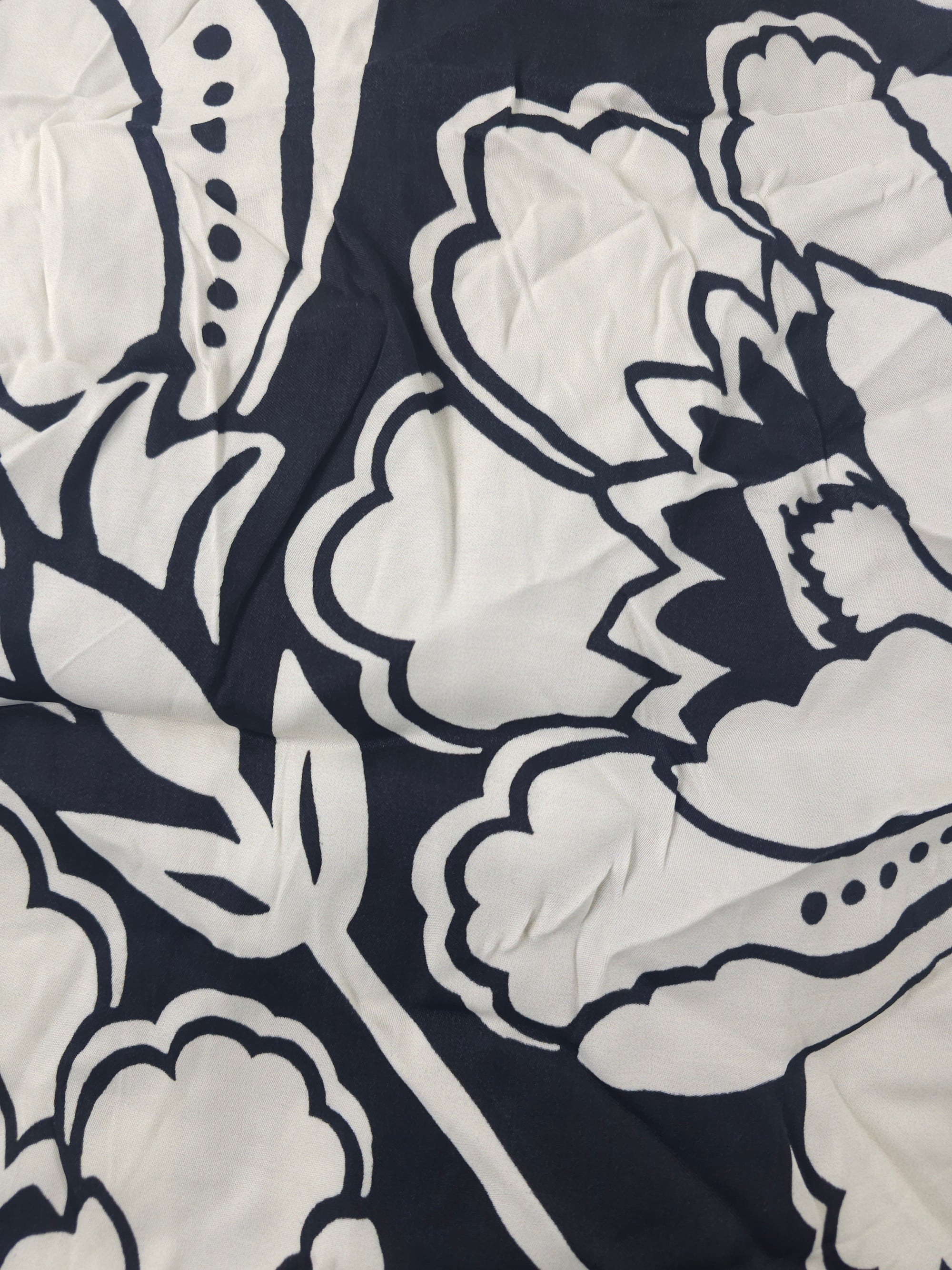 Dark floral Viscose sateen- 2m piece