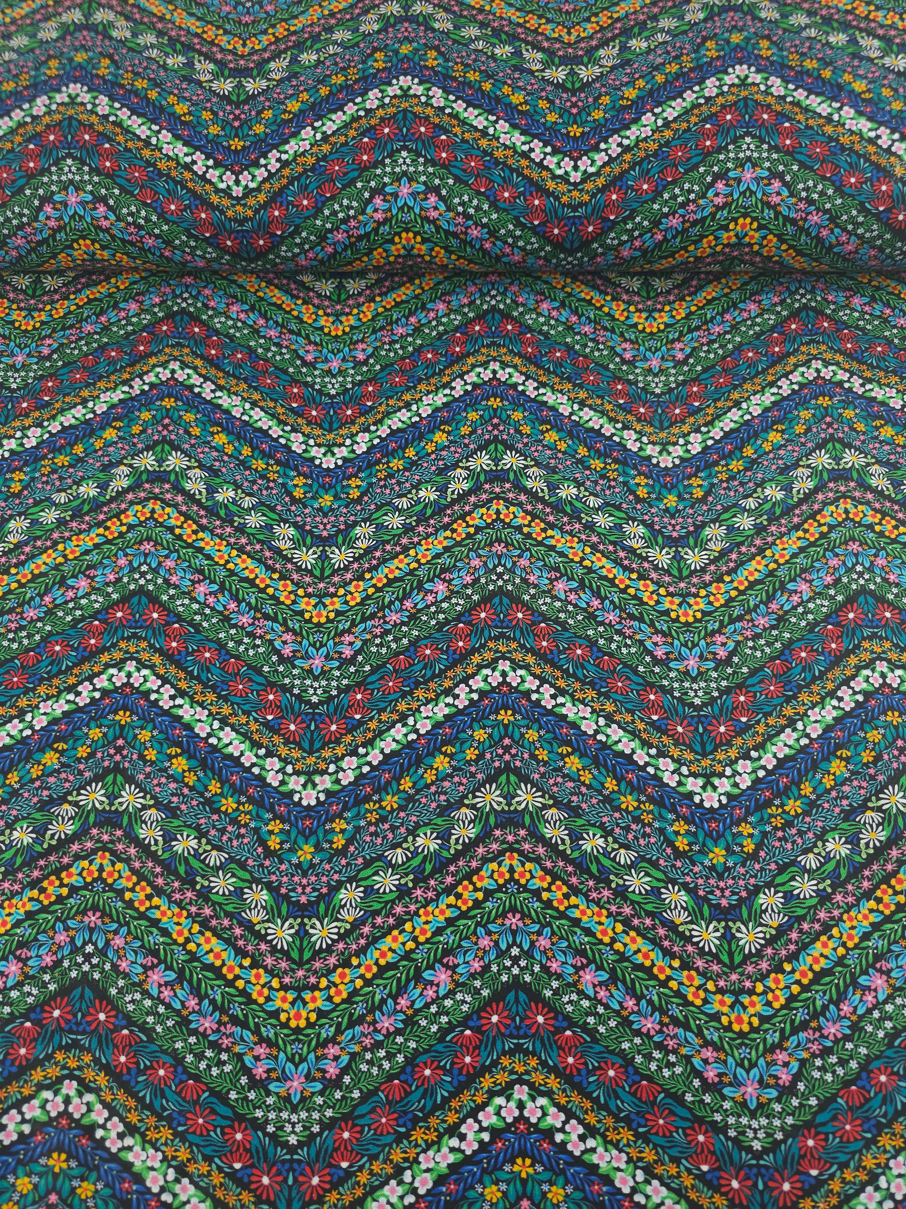 Ditsy Floral ZigZag 100% Cotton