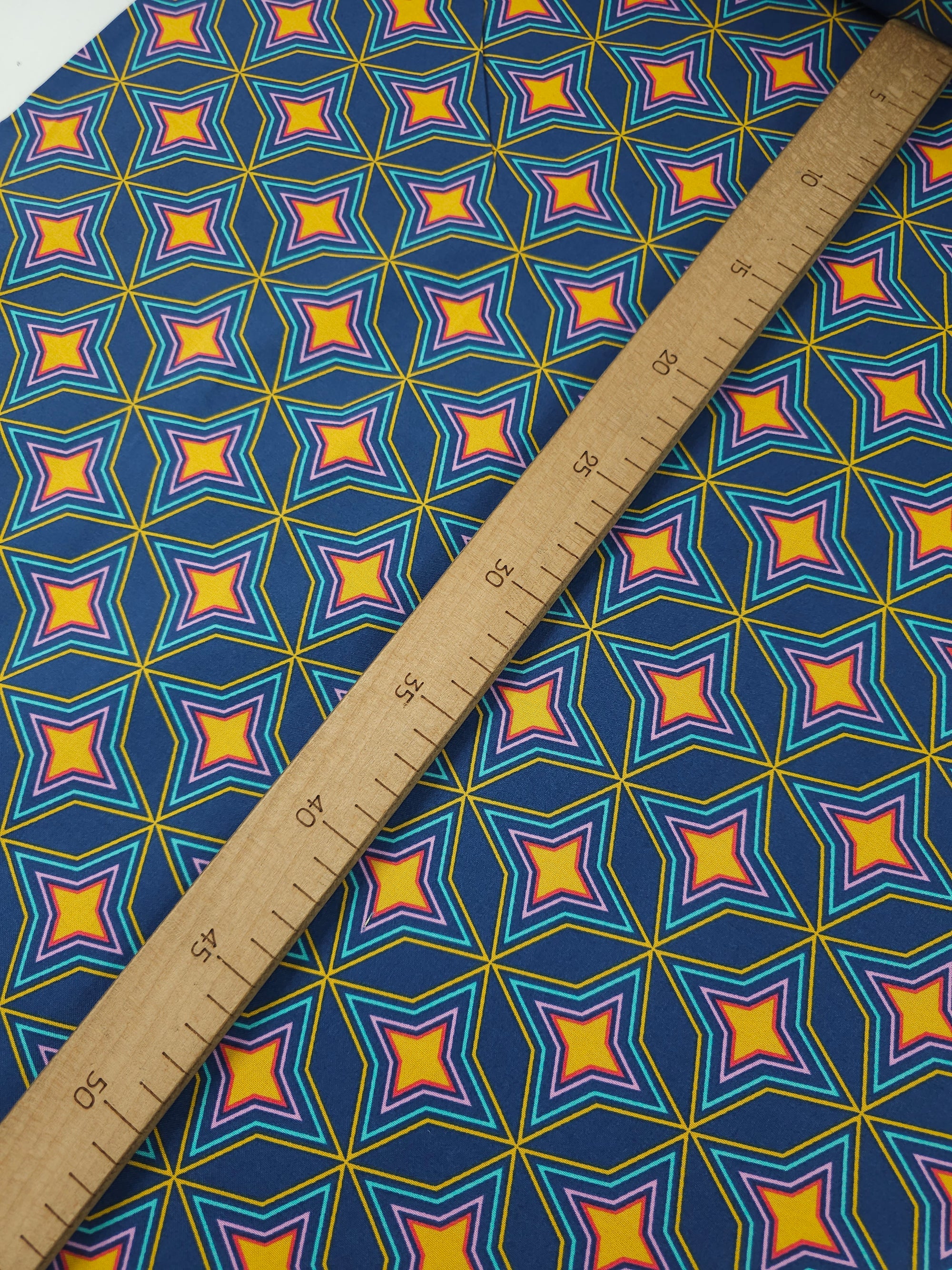 Geometric Diamond Star 100% Cotton - Benartex