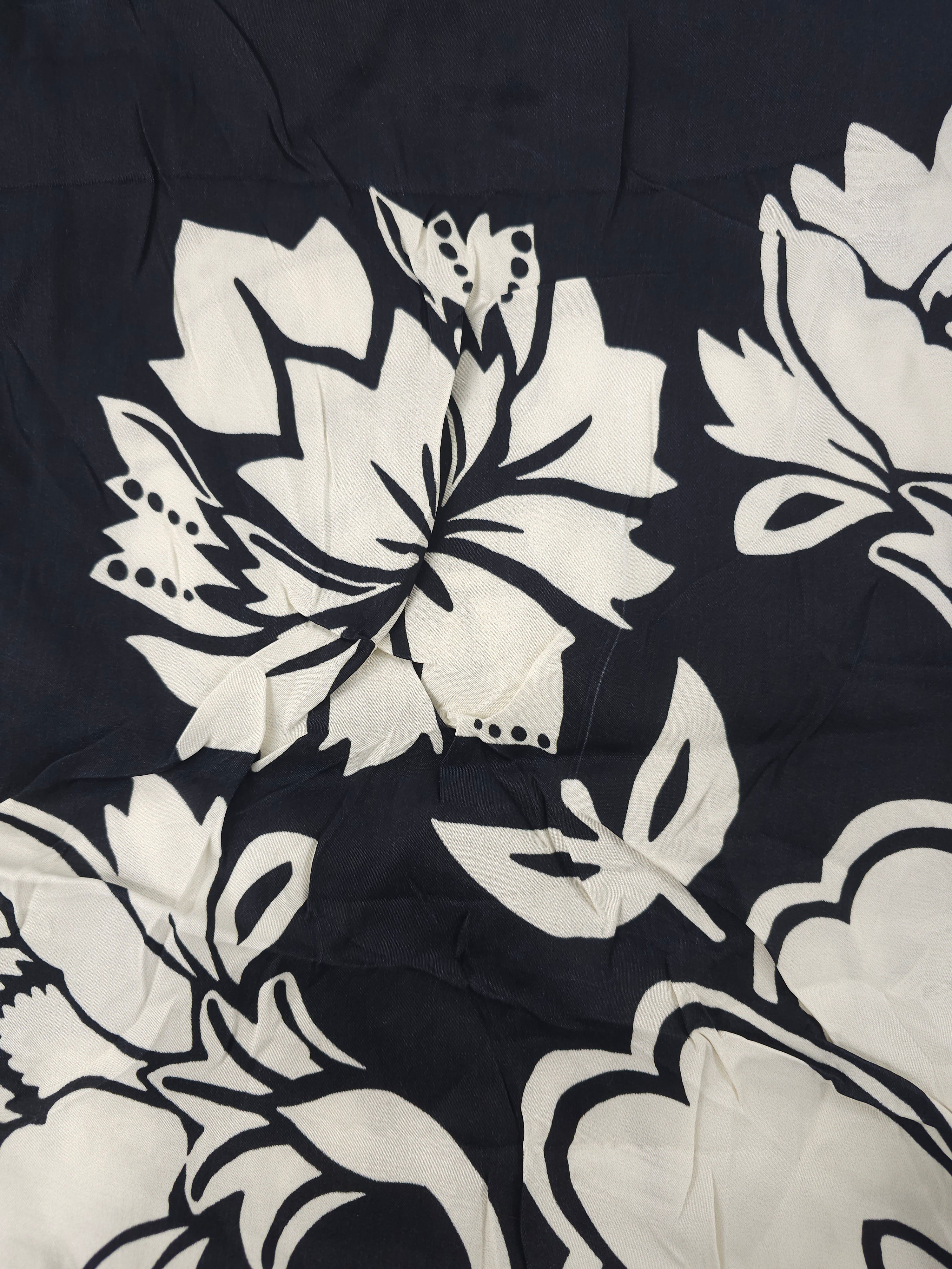 Black triangular flower Viscose sateen- 1.6m piece