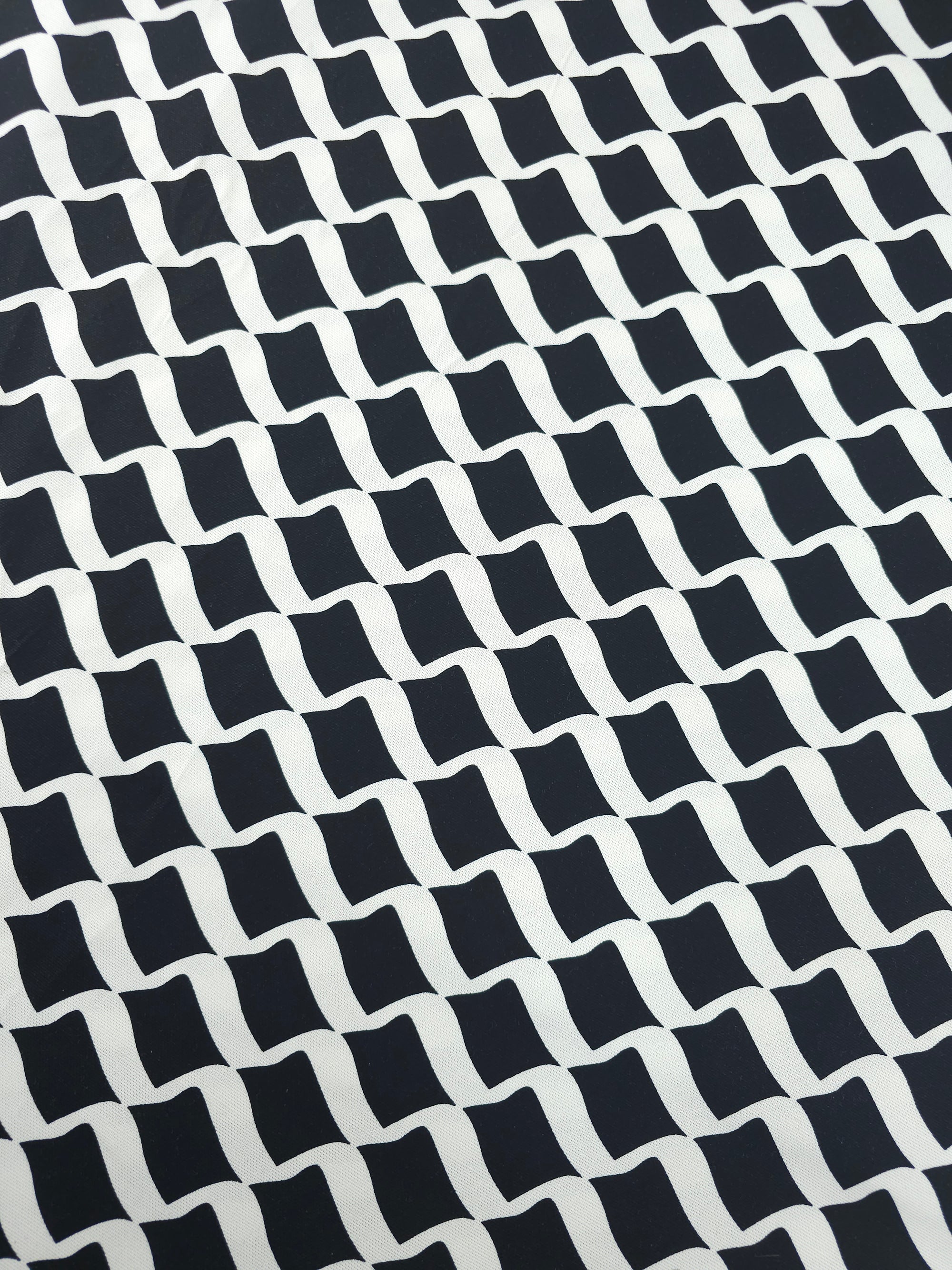 Black/Ivory Wavy Diamond Canvas Cotton