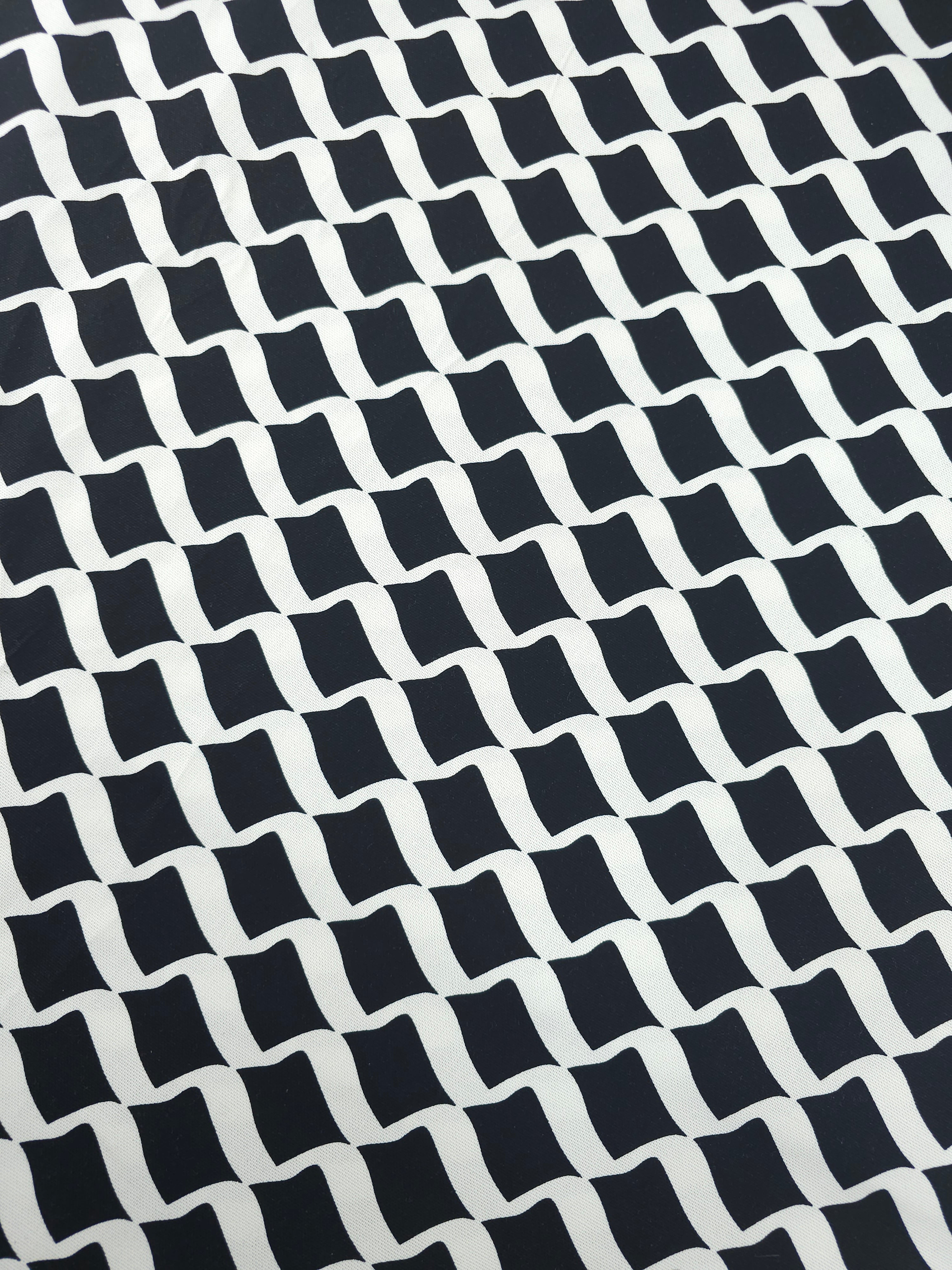 Black/Ivory Wavy Diamond Canvas Cotton