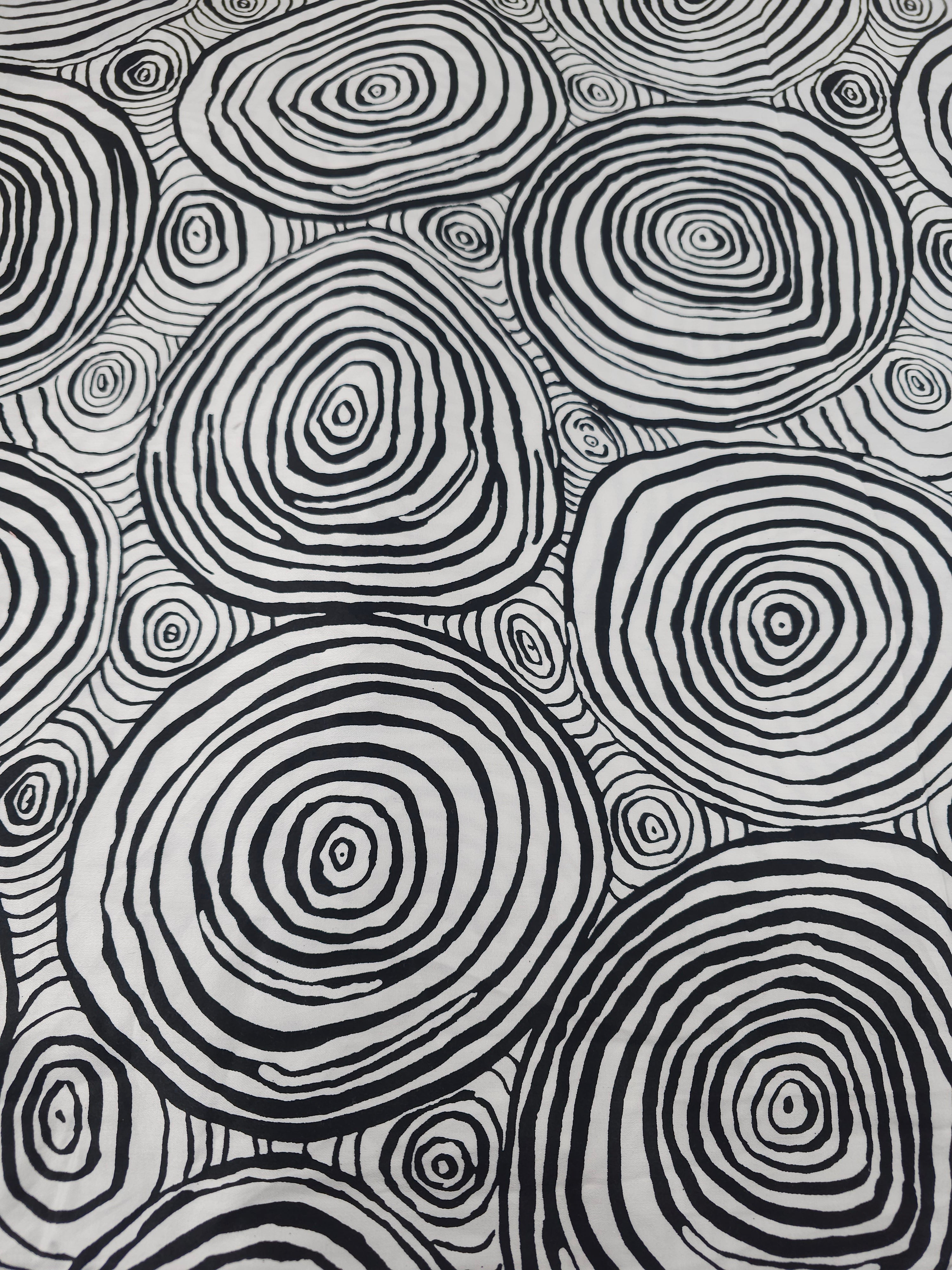 Circles Cotton sateen- 2m piece