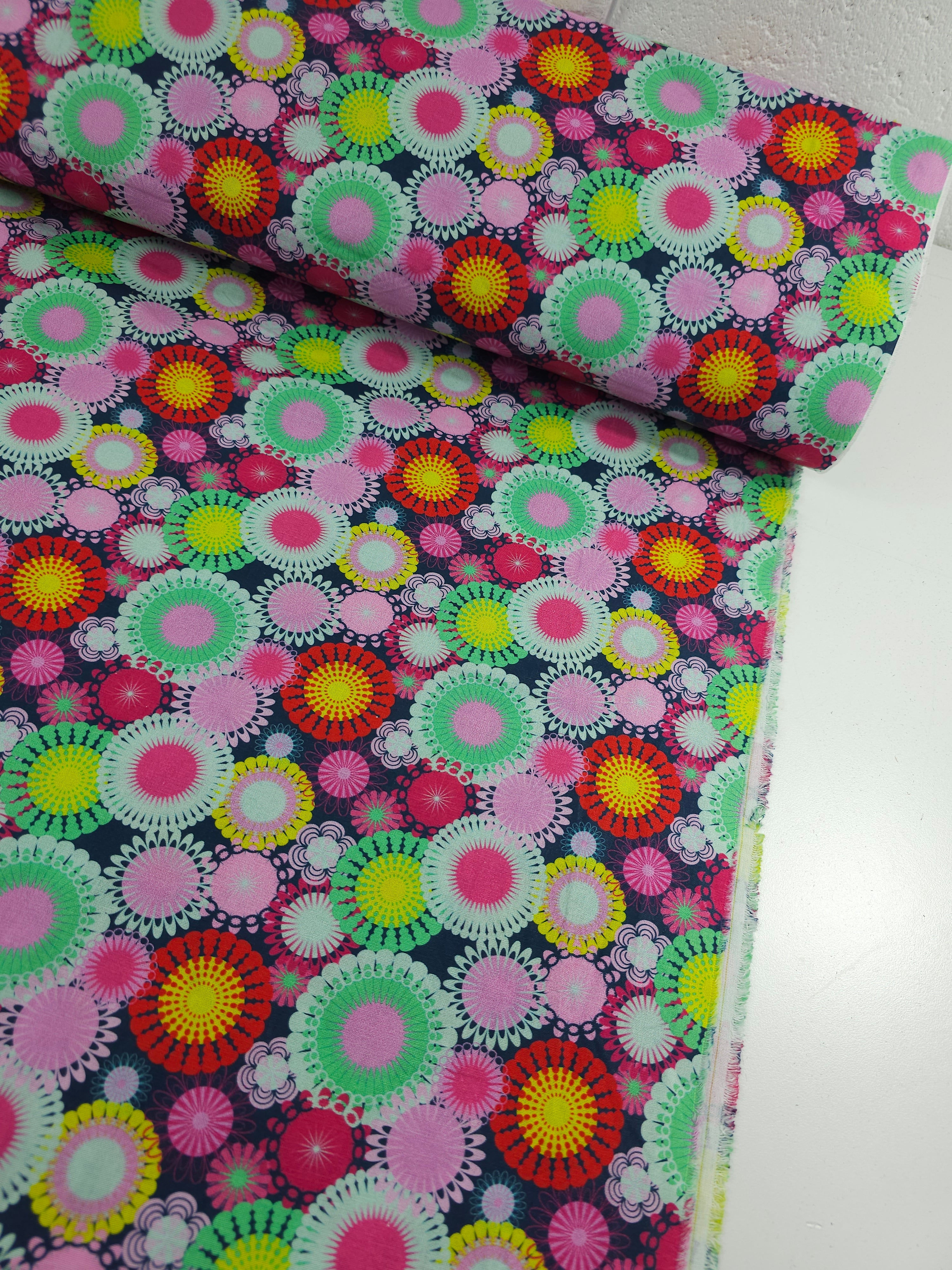 Quirky Spiro Puff 100% Cotton